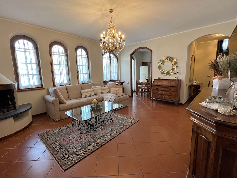 Hotel Villa Tiziana 34/50