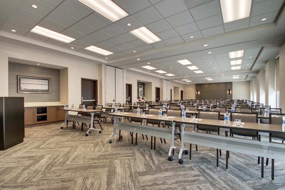 Hyatt Place Milwaukee Downtown 64/71