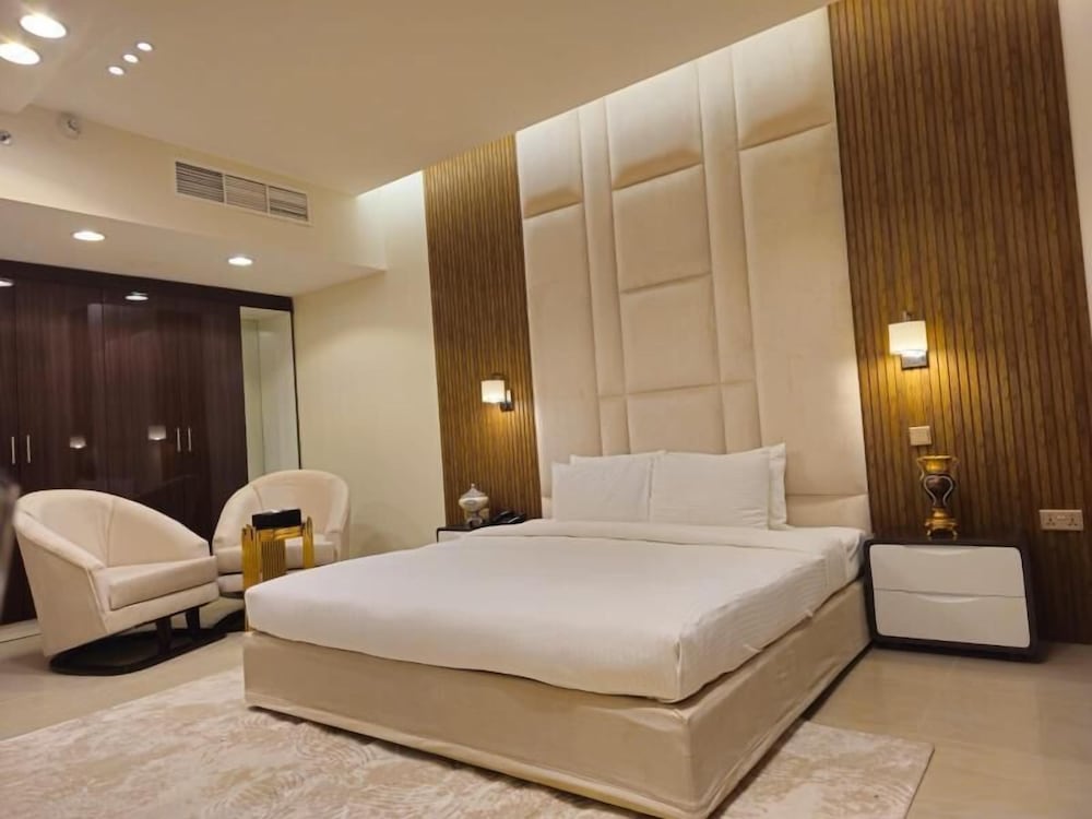 Clifton International Hotel 27/50