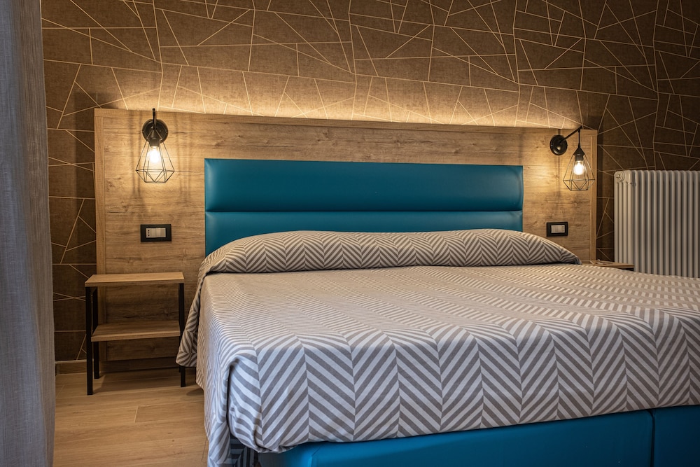 Cuneo Hotel 10/37