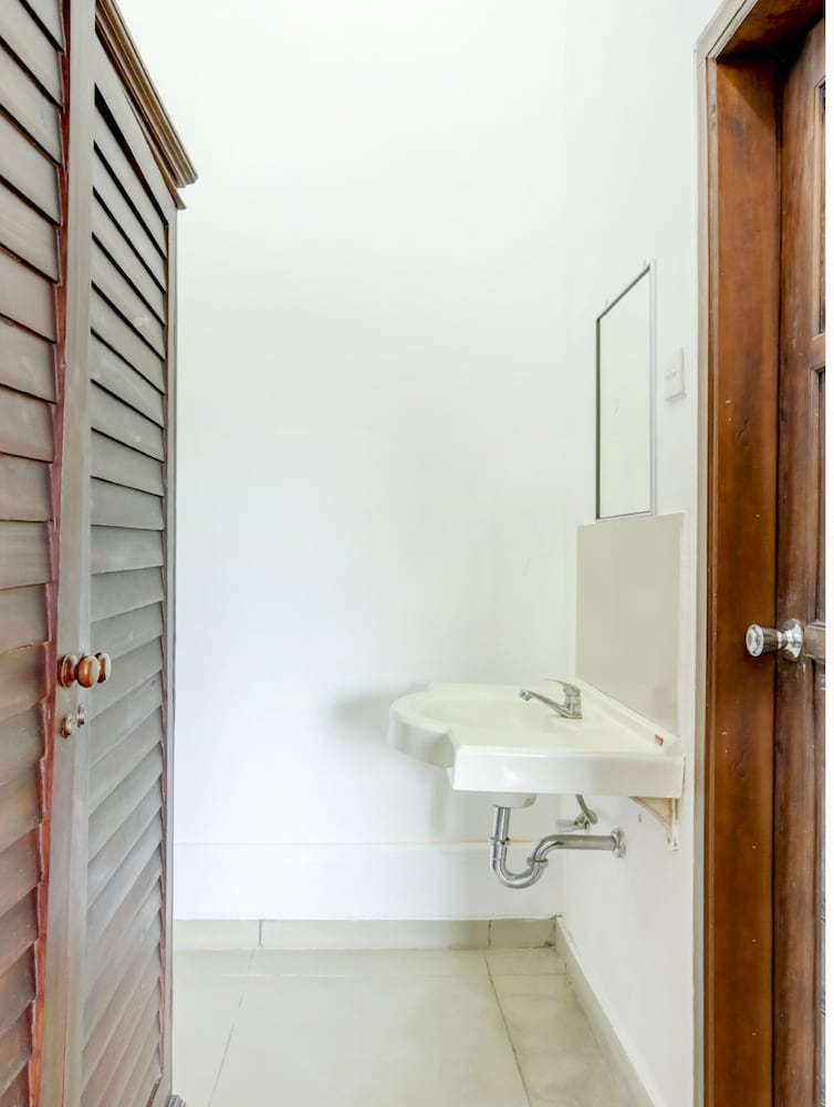 OYO 3261 Hotel Ratu 28/30