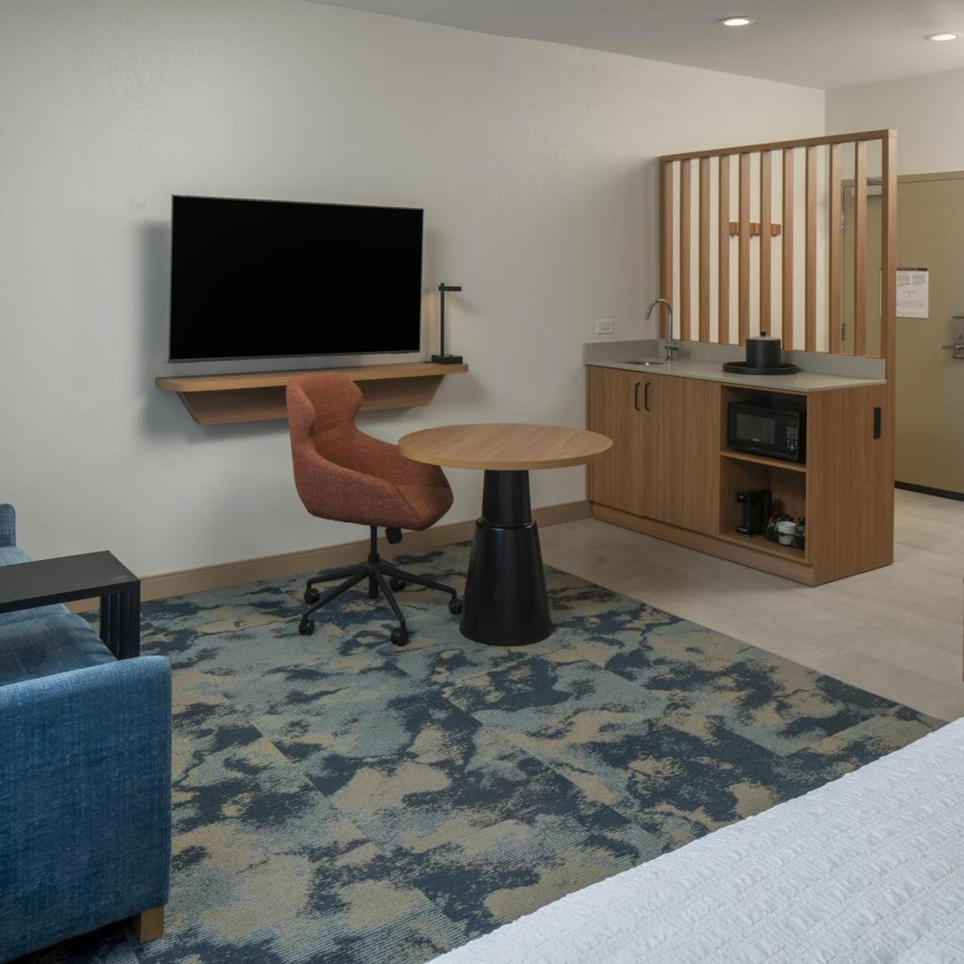Hampton Inn by Hilton Gulfport Beach Boulevard 15/24