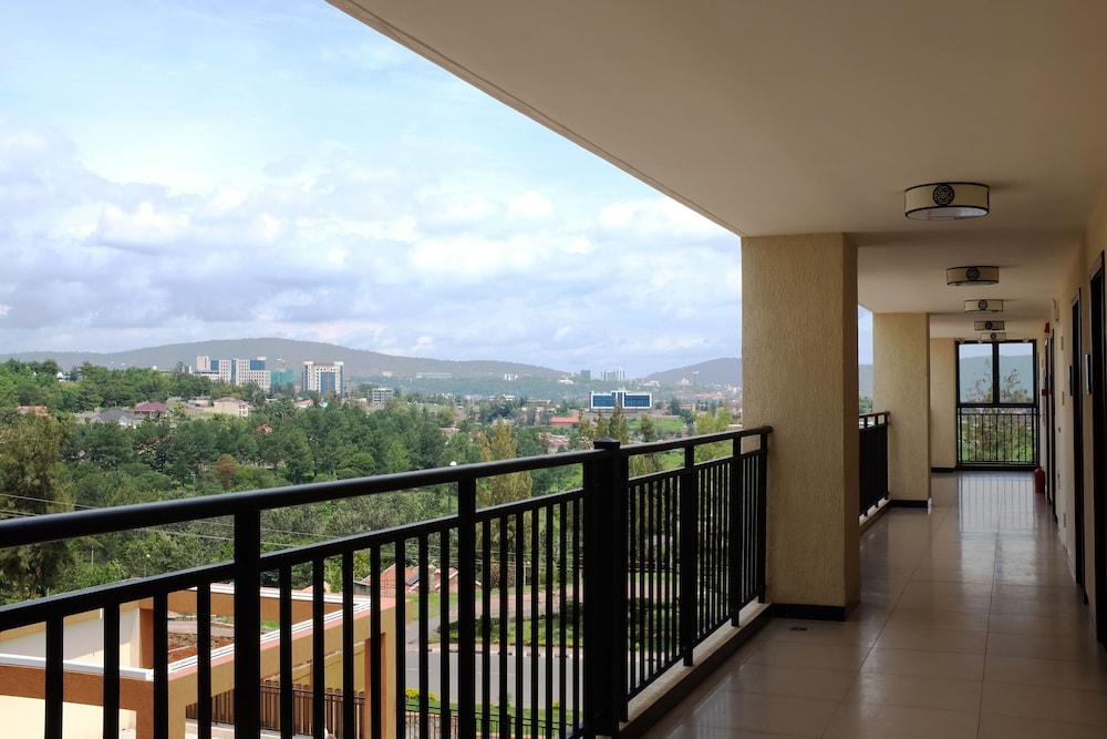 Dmall Hotel 3/50