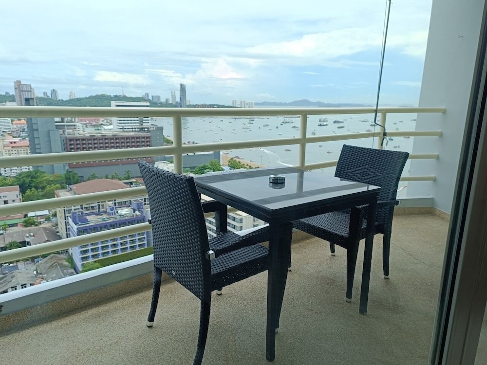 View Talay 6 Condominium By Honey 65/84