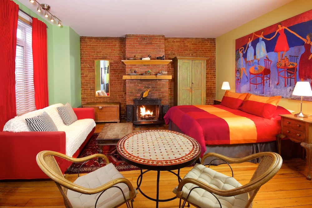 Petite Auberge Les Bons Matins B&B 34/72
