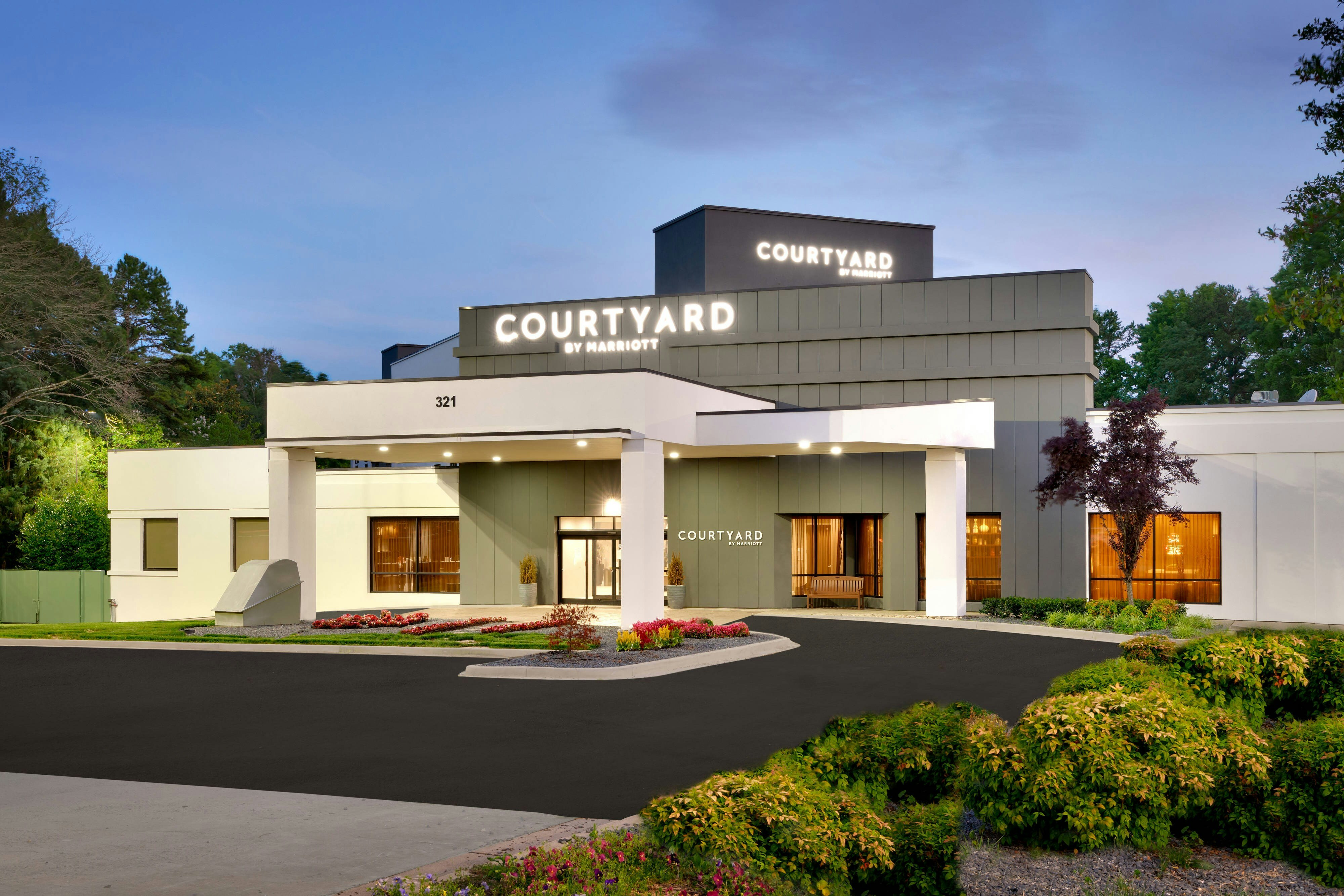 Courtyard Charlotte Billy Graham Parkway 2/45