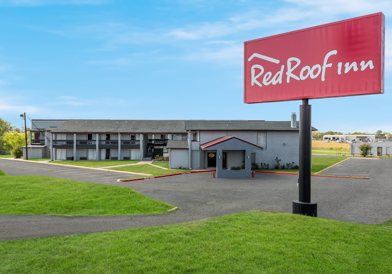 Red Roof Inn Madisonville 14/16