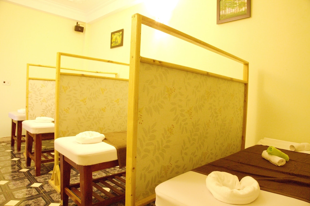 Dalat Flower Hotel 44/72