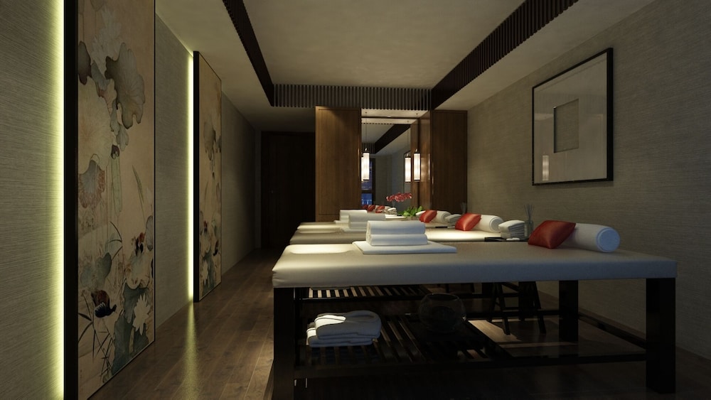 The West Hotel & Spa 44/50
