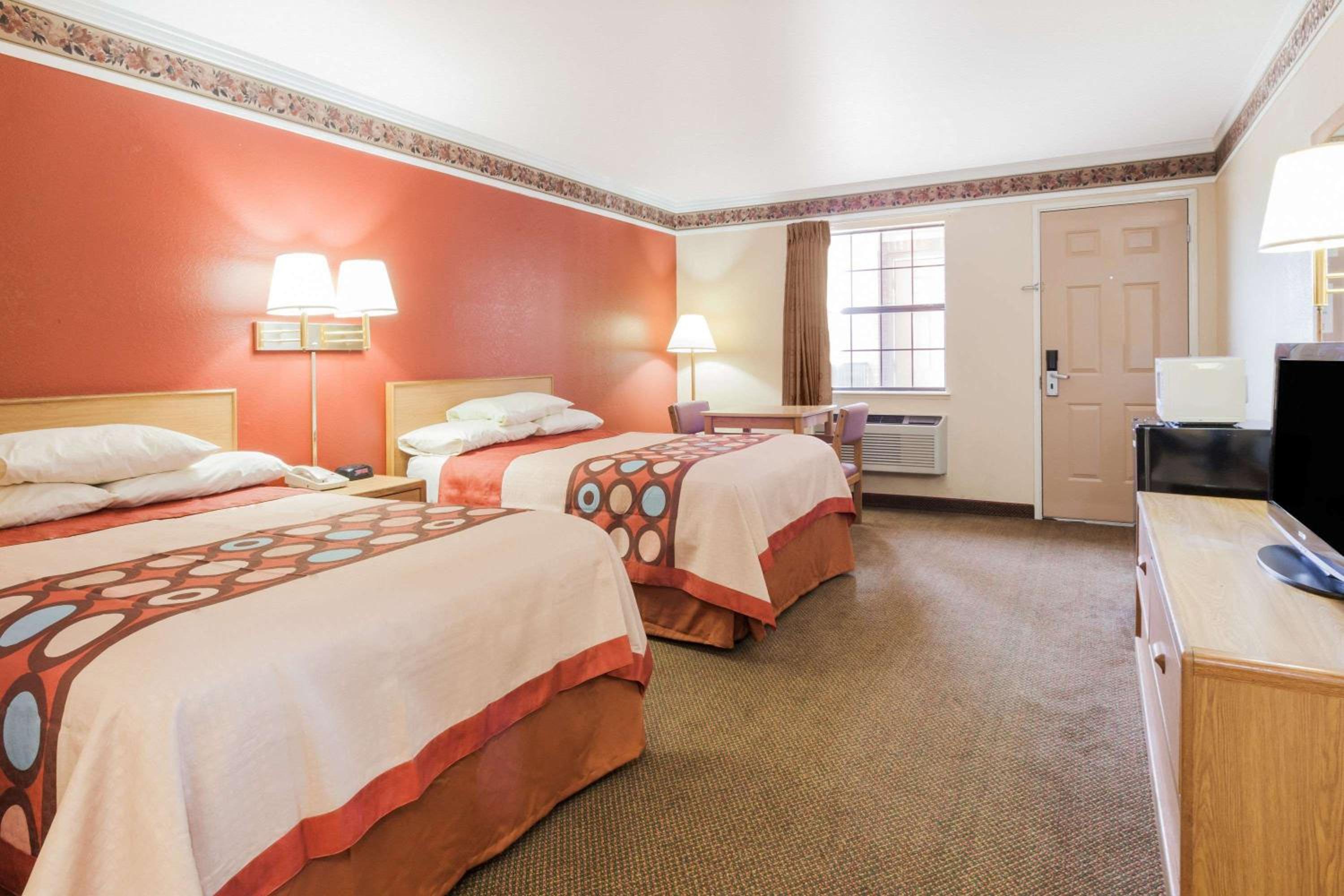 Deluxe, 2 Double Beds