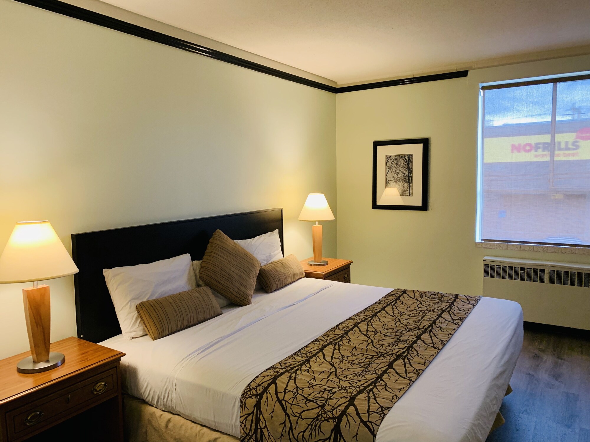 STANDARD, KING BED