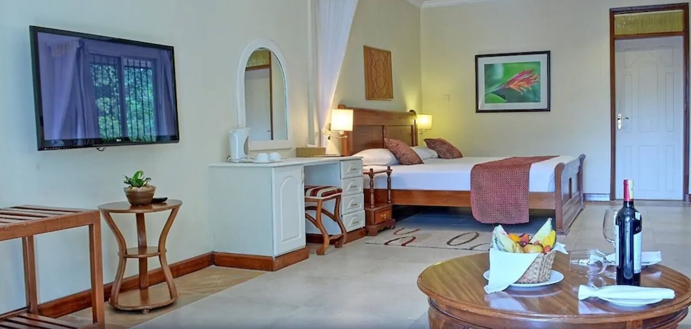 Sovereign Hotel 29/50