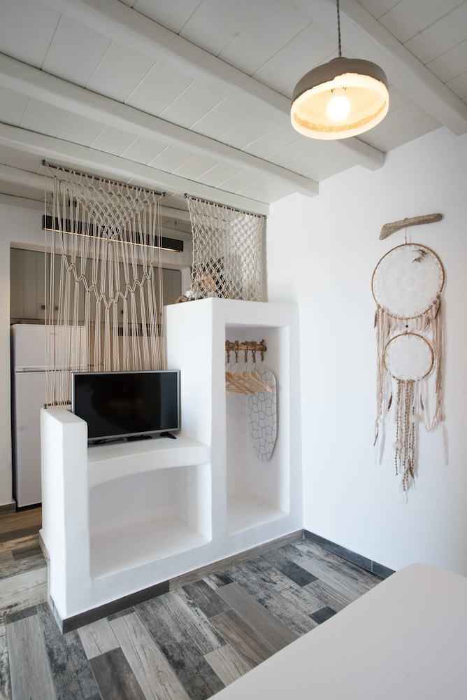 Aletro Cottage Houses 8/47