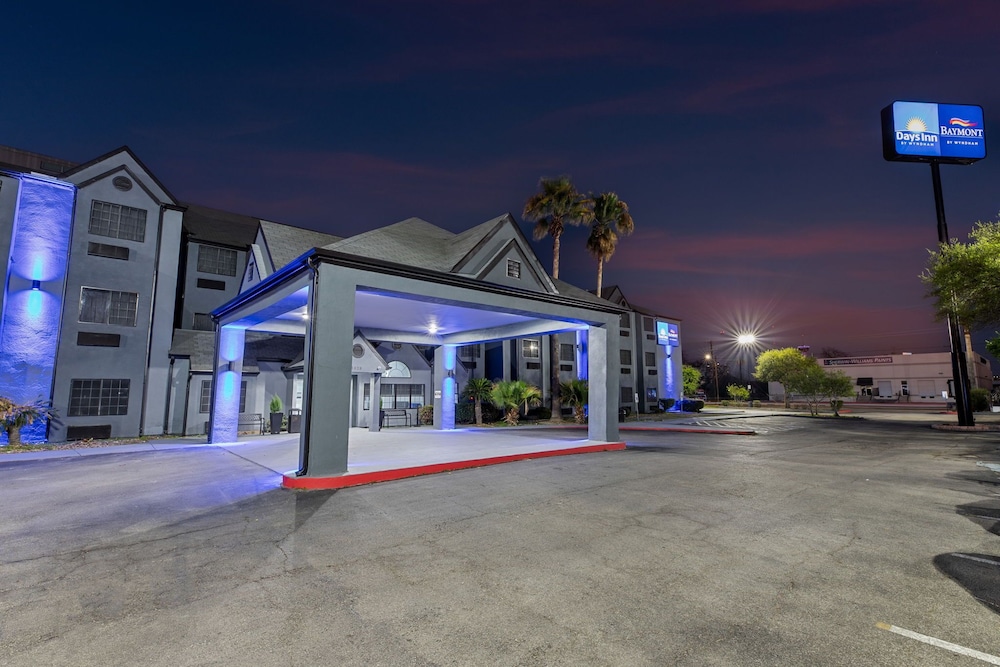 Baymont by Wyndham San Antonio Downtown 34/40
