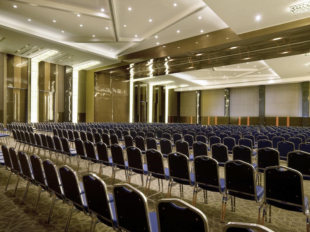 Novotel Bangka Hotel & Convention Centre 65/75