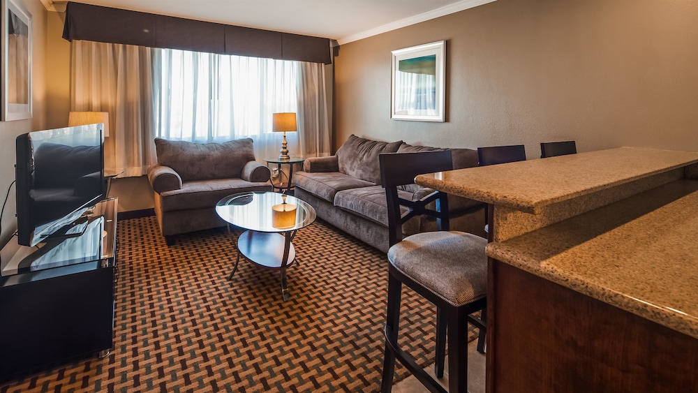 Best Western Plus Orchid Hotel & Suites 35/59