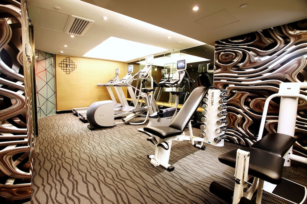 The Luxe Manor Hotel 23/41
