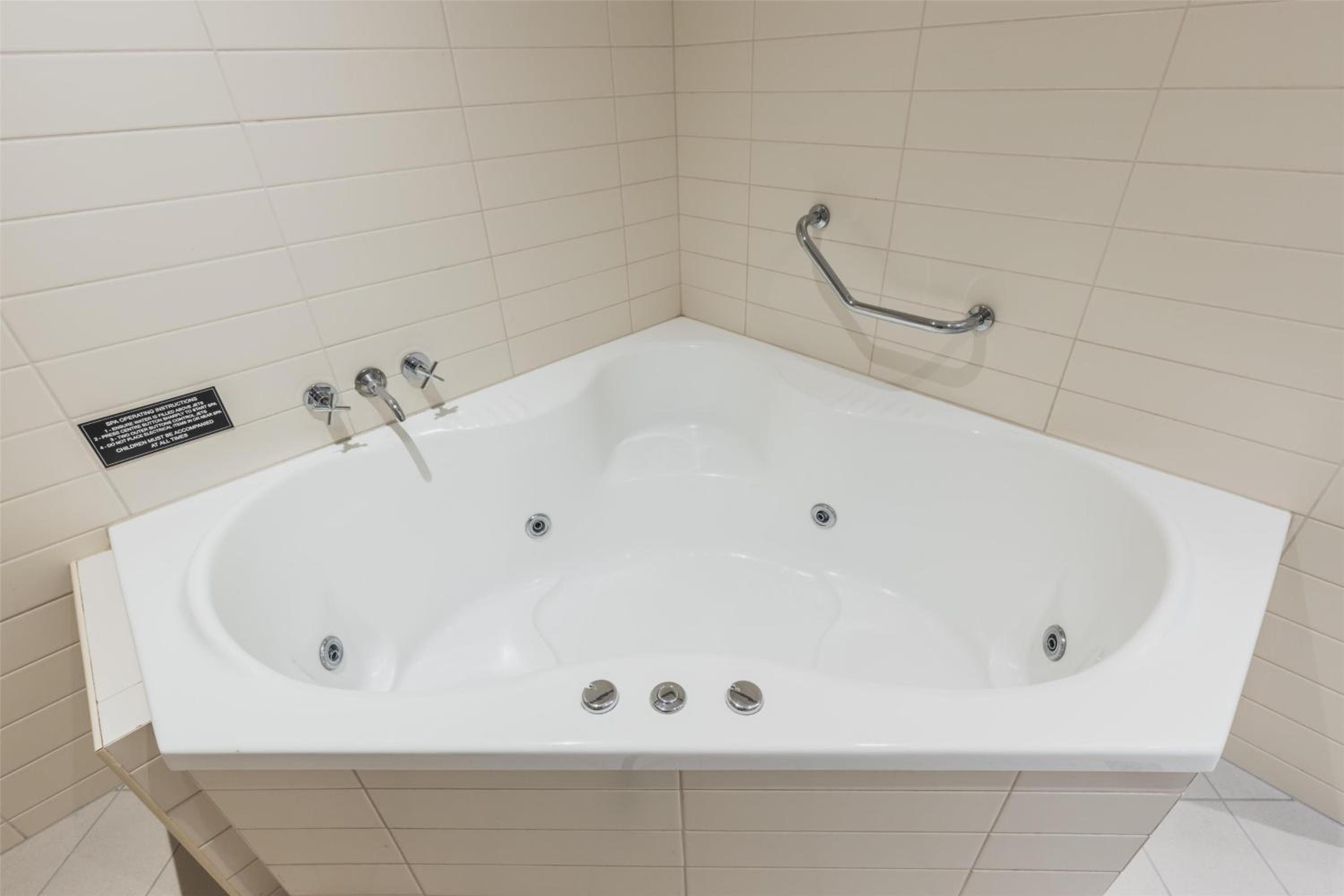 Family, Studio, Single Bed, Hot Tub, Mermaid Waters Hotel by Nightcap Plus 7/9