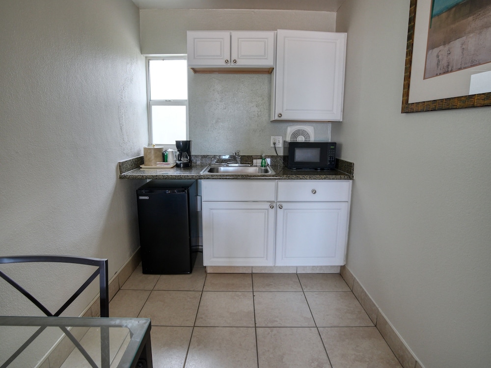 Clearwater Beach Hotel 10/50