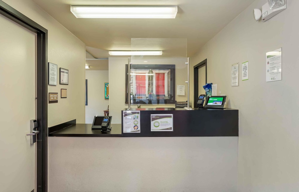 Extended Stay America - Cleveland - Middleburg Heights 6/50
