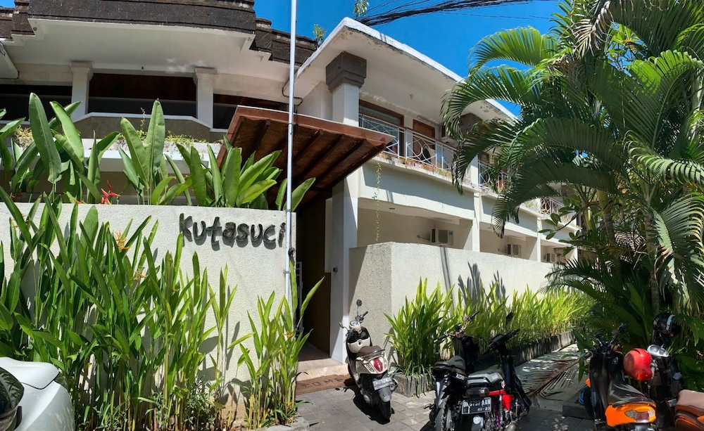 Kuta Suci Beach Hotel 35/43
