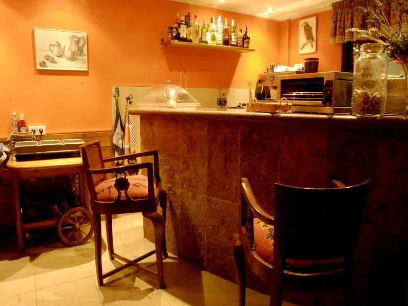 Petit Hotel 35/41