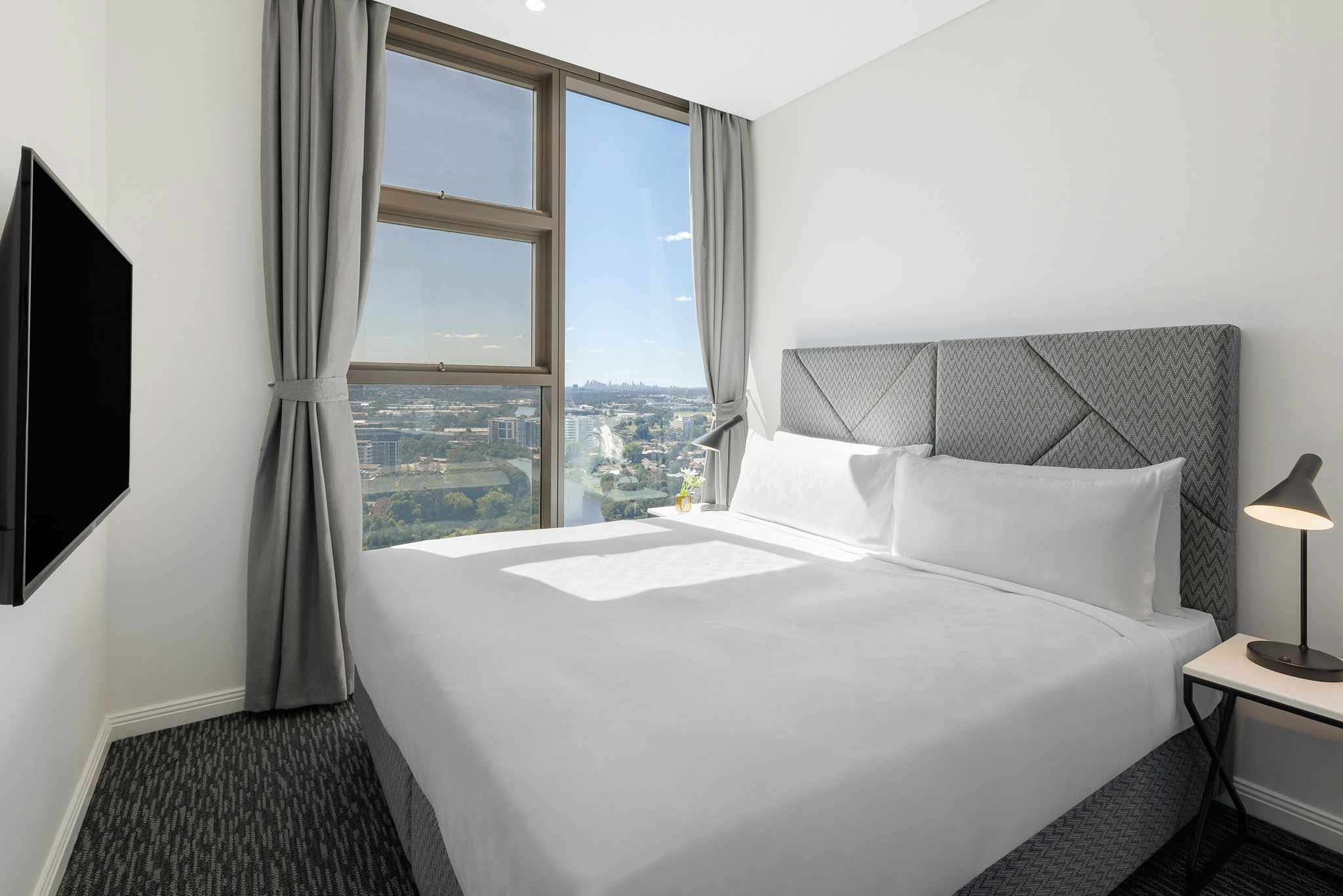 Meriton Suites George Street, Parramatta 2/8
