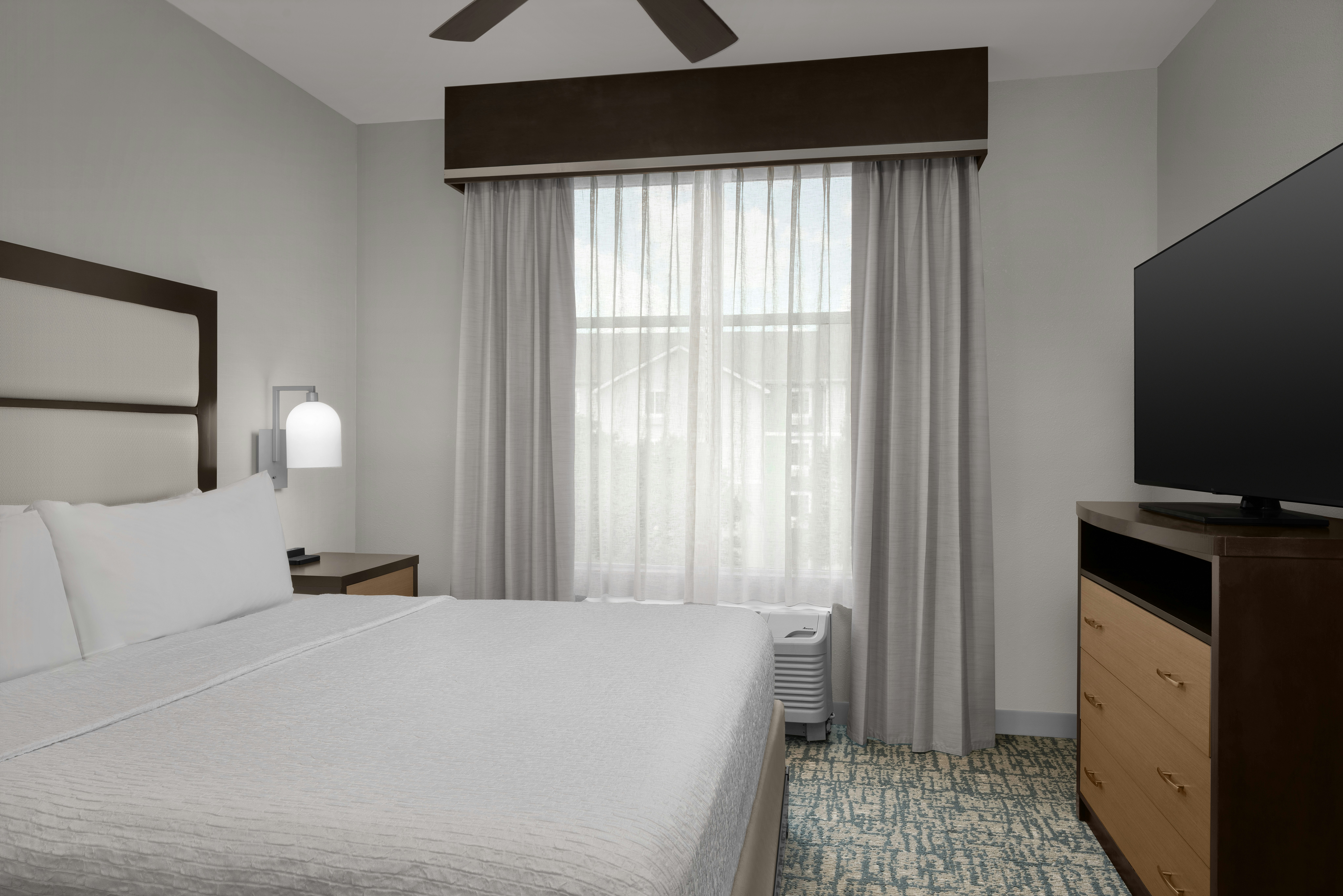 1 Bedroom, Suite, King Bed