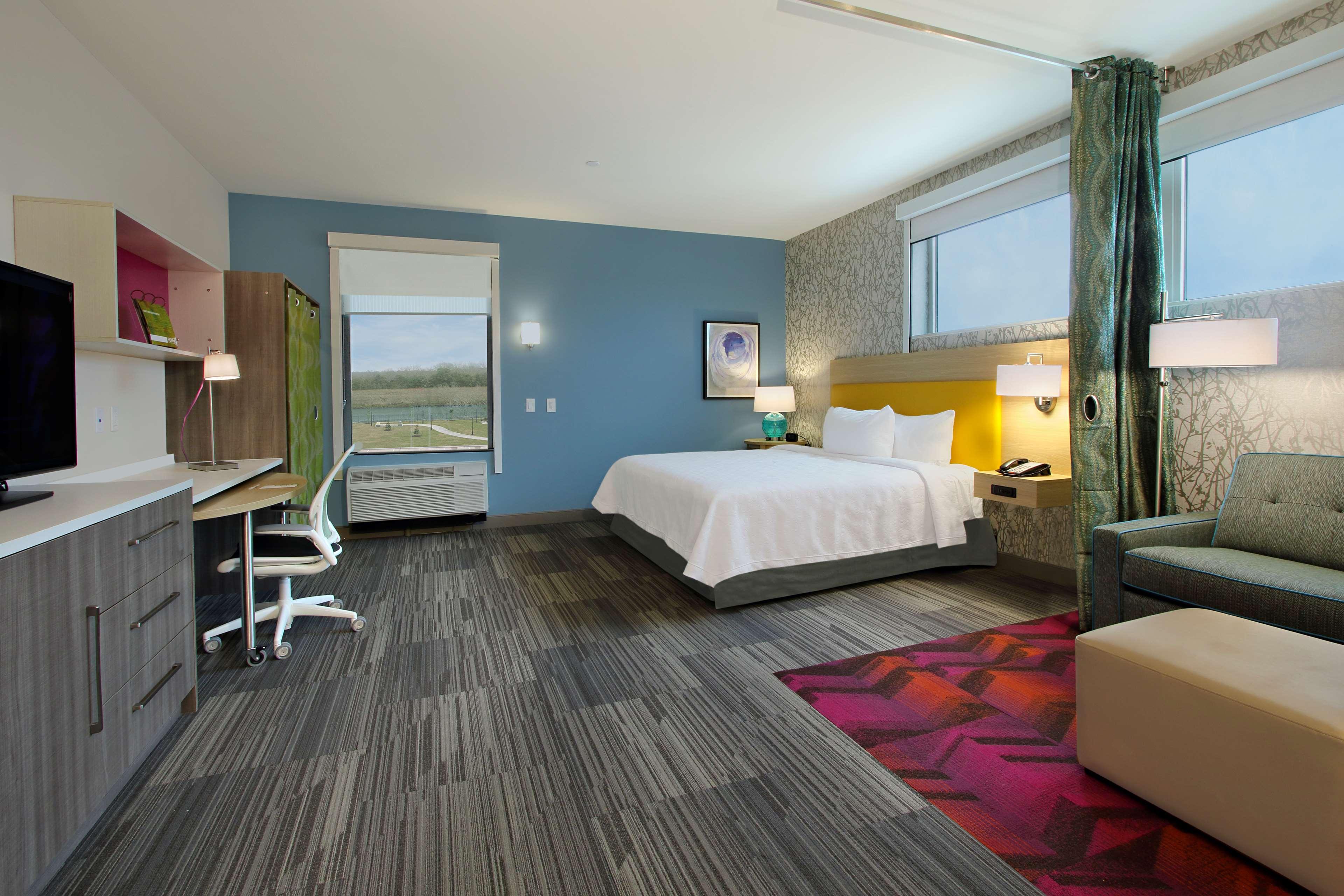 STUDIO, SUITE, KING BED, ACCESSIBLE