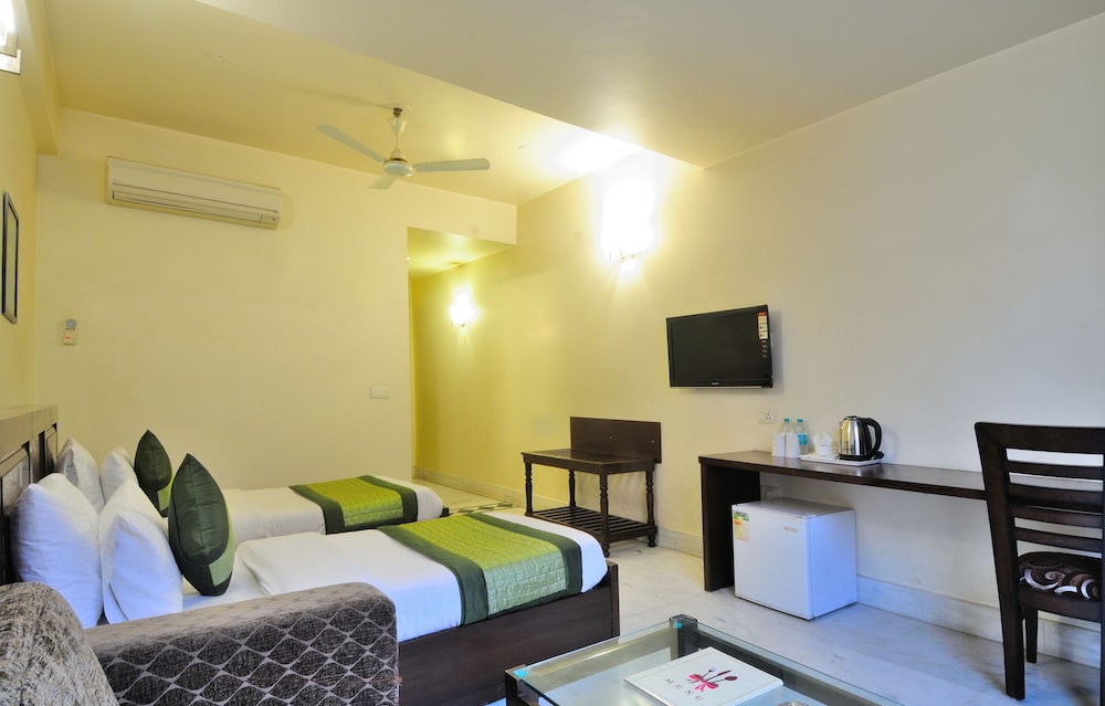 Oyo 11352 Hotel Shanti Villa 56/61