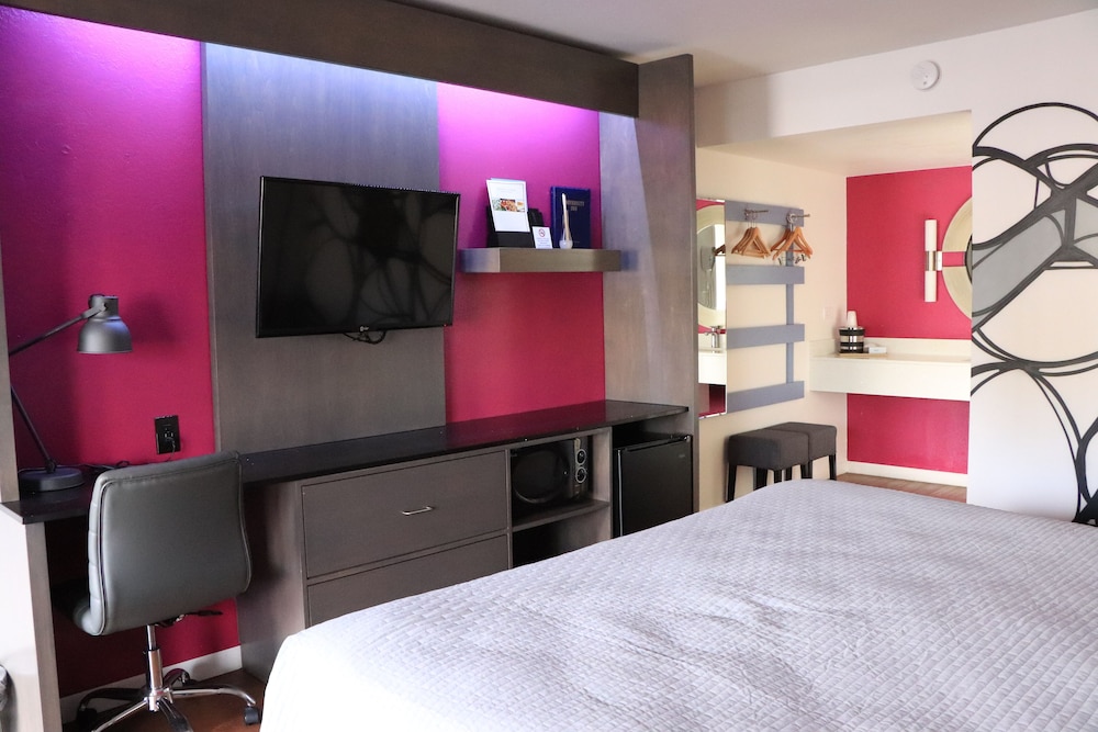 University Inn 18/40