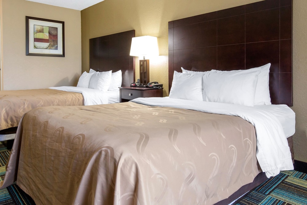 Quality Inn & Suites Arnold St Louis 12/29