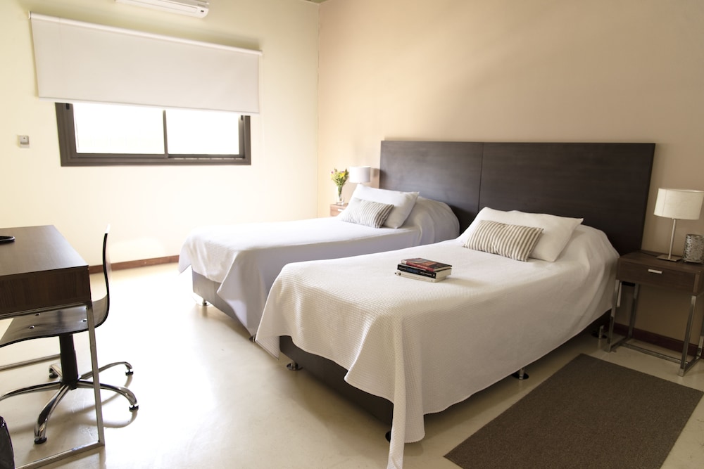 Casa Campus Pilar Suites 10/50