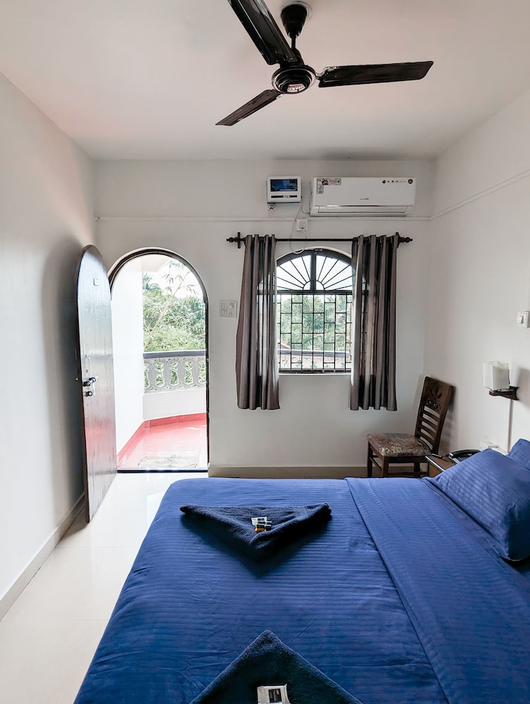 1 BEDROOM, DELUXE, DOUBLE BED, SEA VIEW, PRIVATE BATHROOM