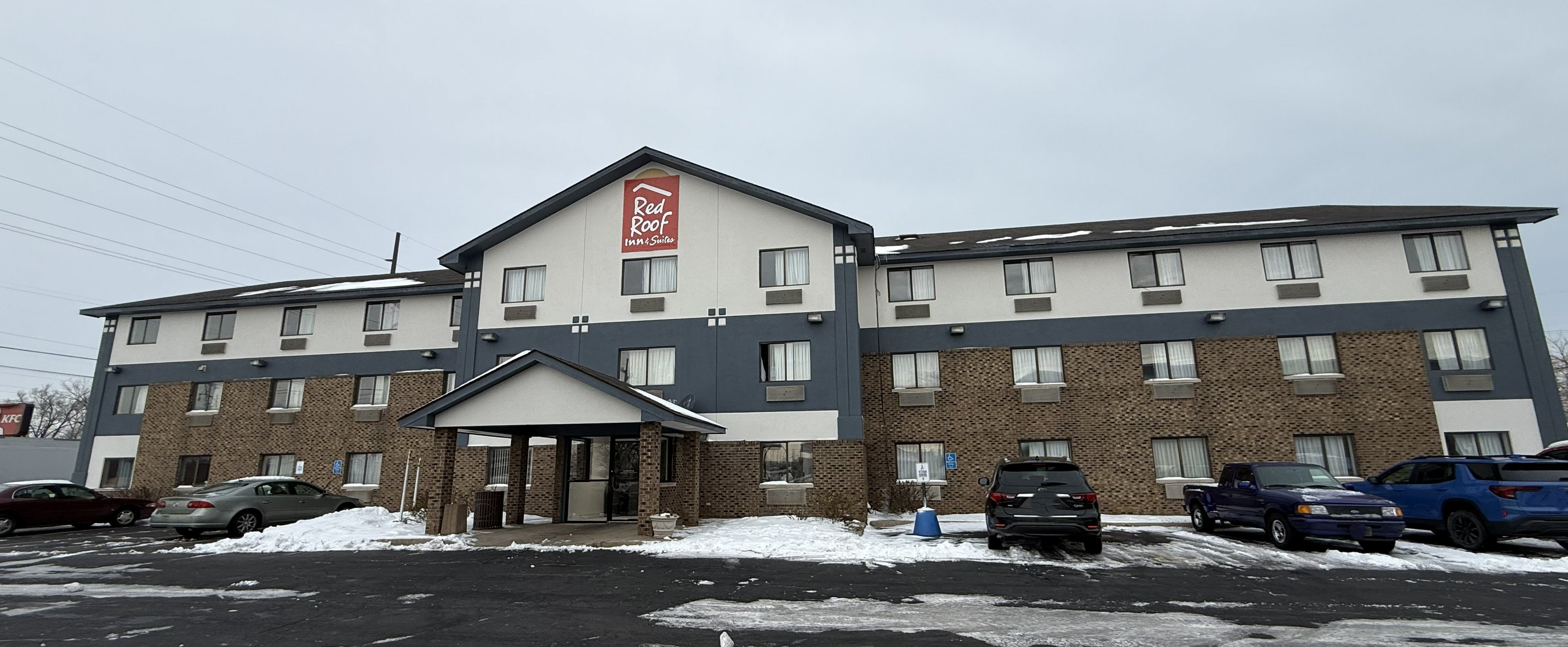 Red Roof Inn & Suites Hammond, IN 2/14