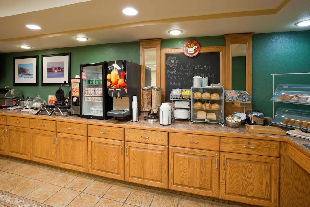 Americinn By Wyndham Wetmore Munising 19/26