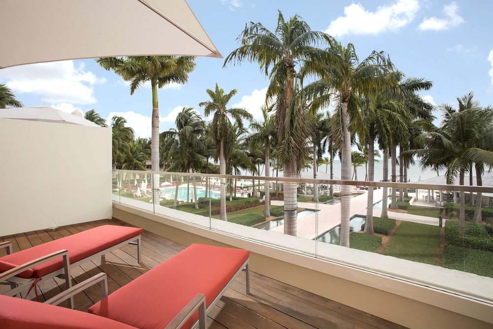 Casa Marina Key West, Curio Collection by Hilton 3/70