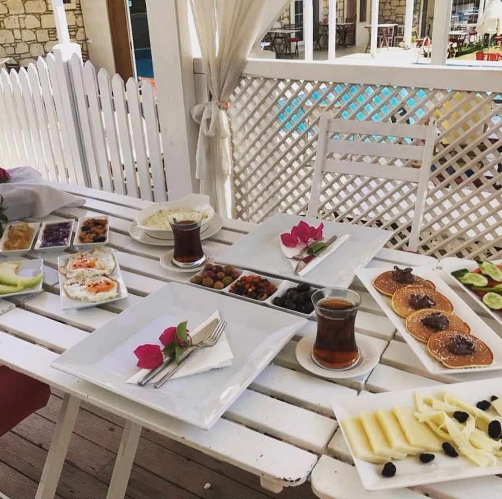 Alacati Alaris Otel 25/39