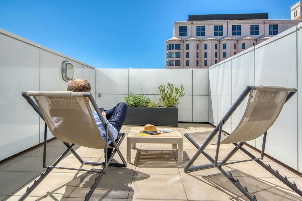 Golden Tulip Marseille Euromed 30/63