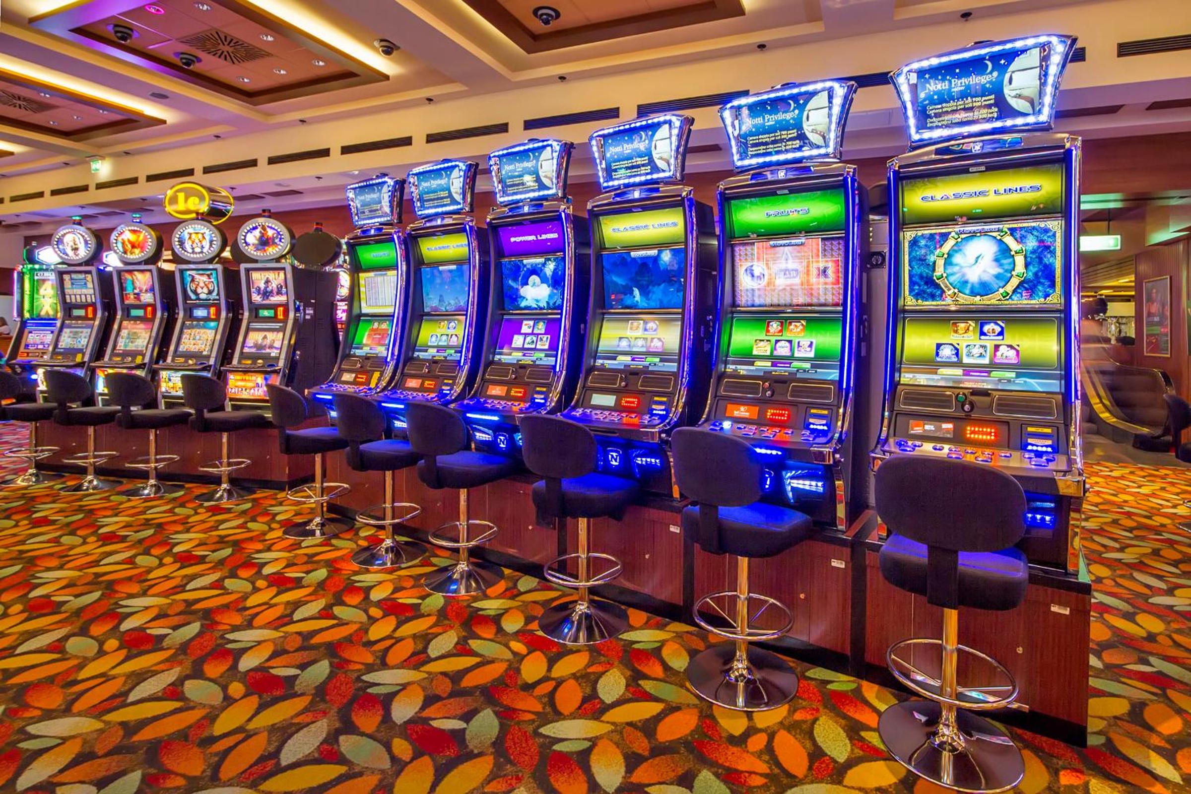 Park Casino and Hotel 45/51