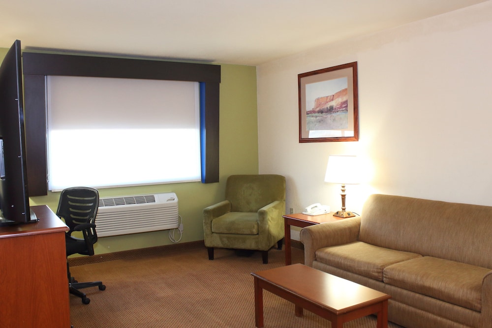 Holiday Inn Express Hotel And Suites Farmington Bloomfield 44/69