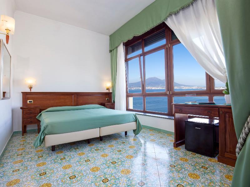 Inner, Standard, Single, Double Bed