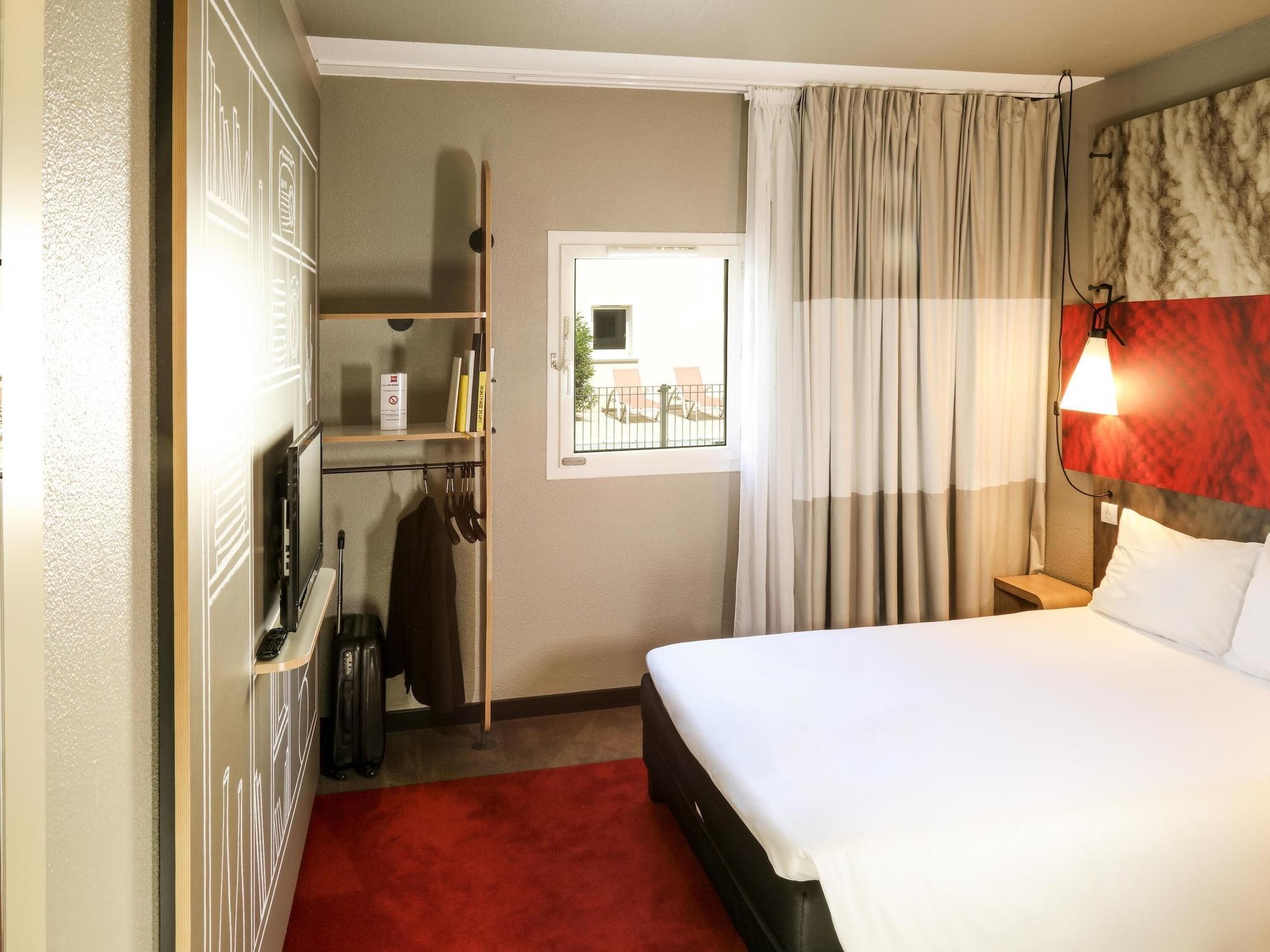 Room, Multiple Beds