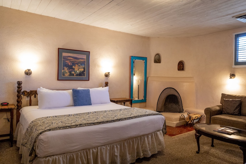 The Historic Taos Inn 6/80