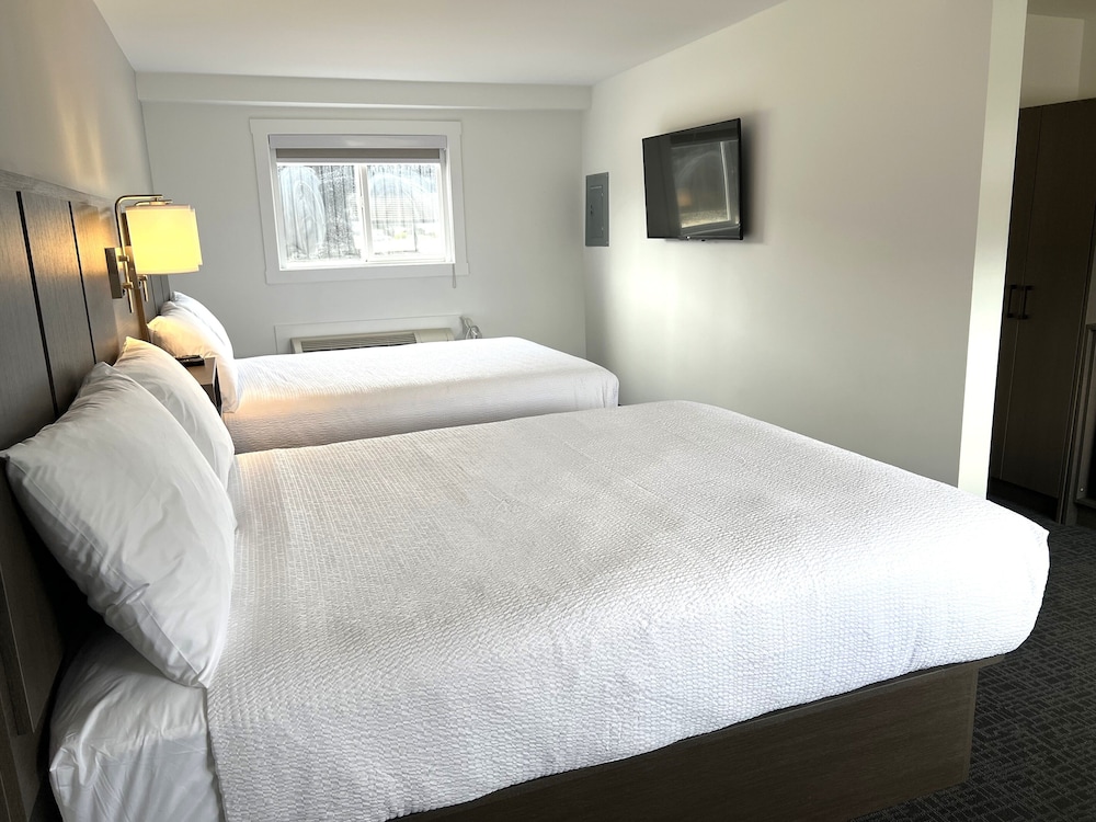 Coast Penticton Hotel 17/50