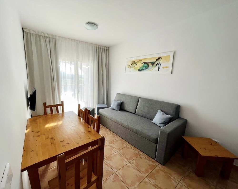 Carema Club Resort 16/32