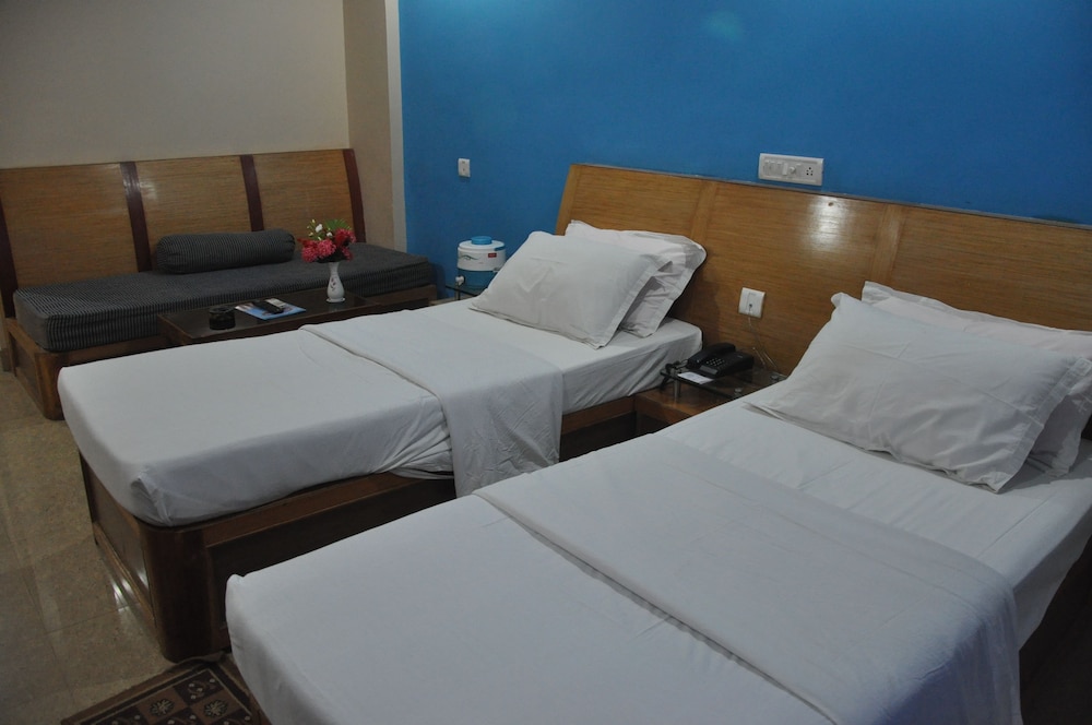 Hotel Naren Palace 10/30