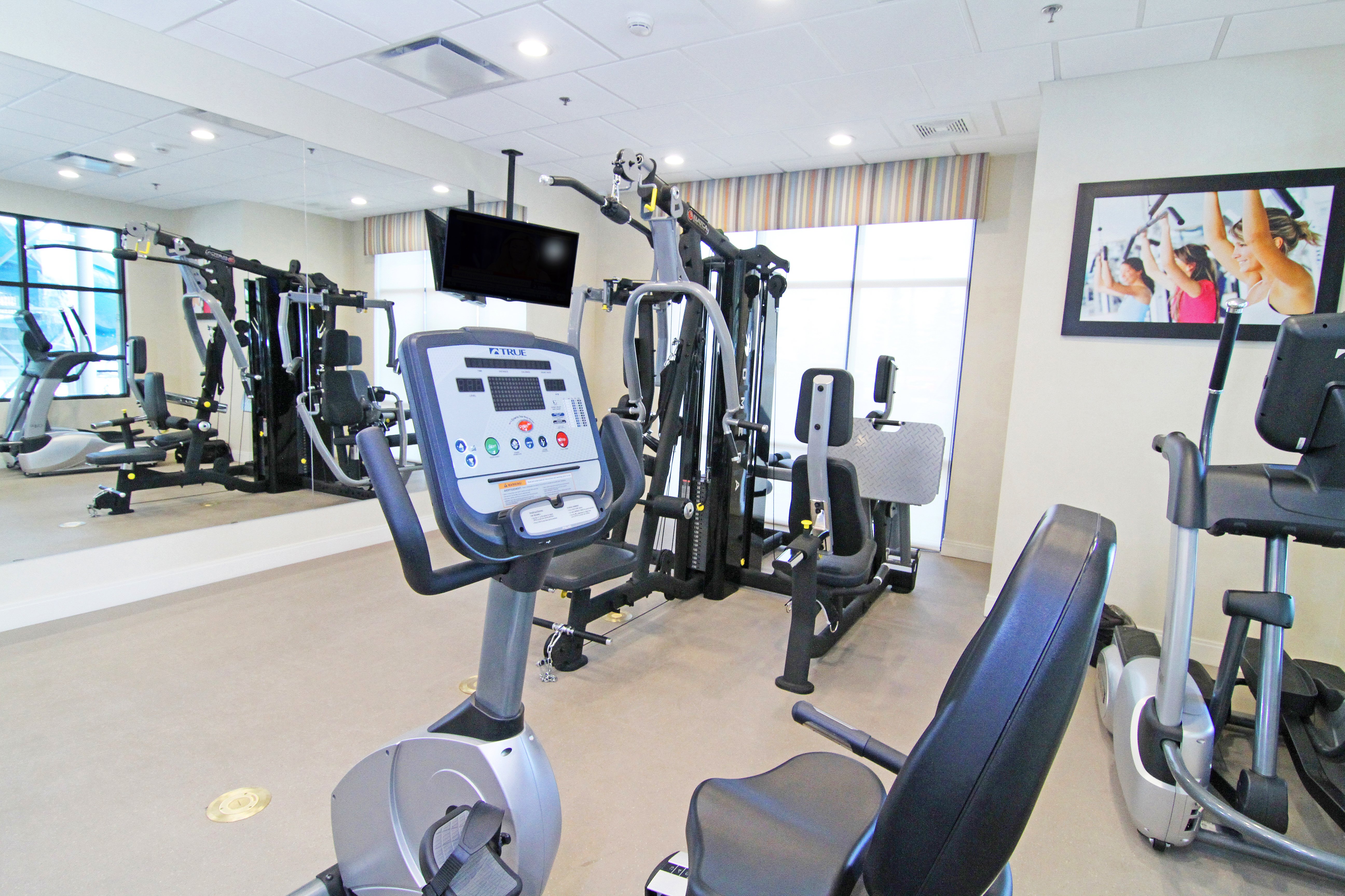 Holiday Inn Express And Suites Calgary Nw University Area 38/73