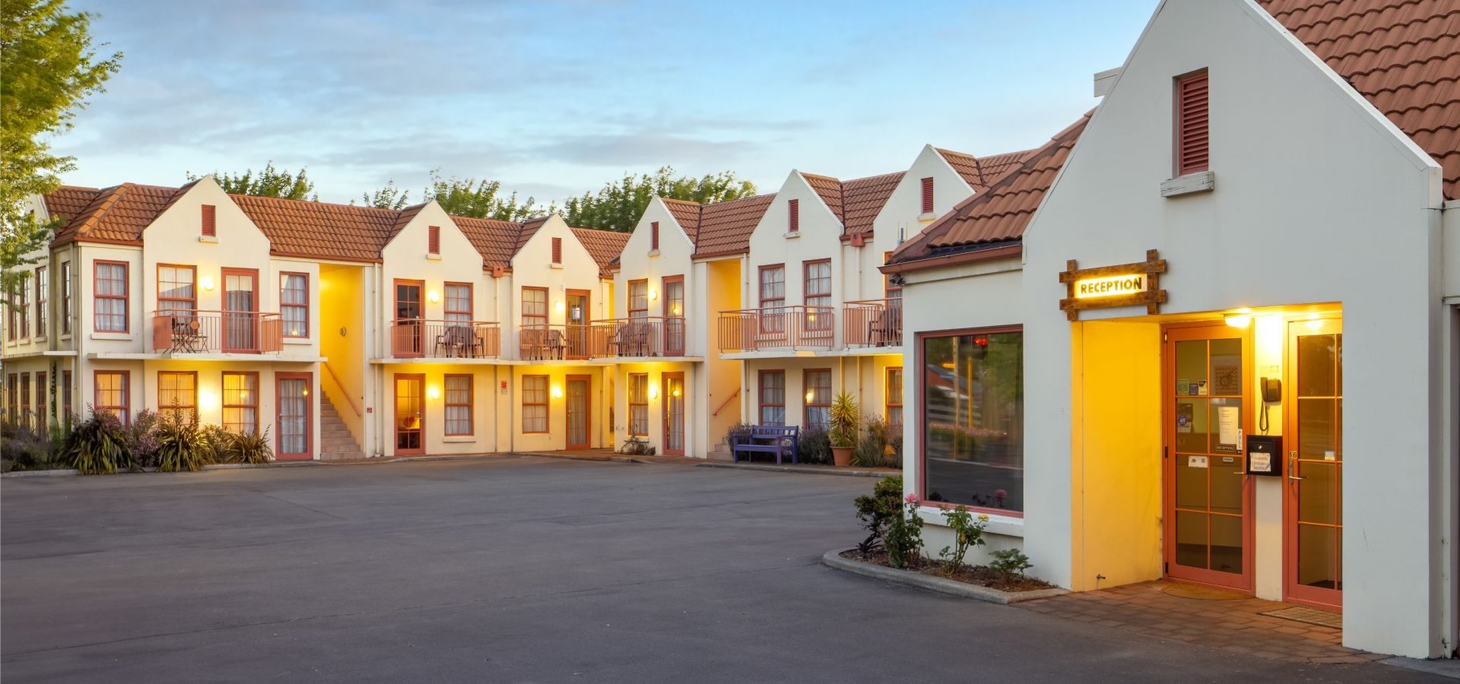 Addington Stadium Motel 1/38
