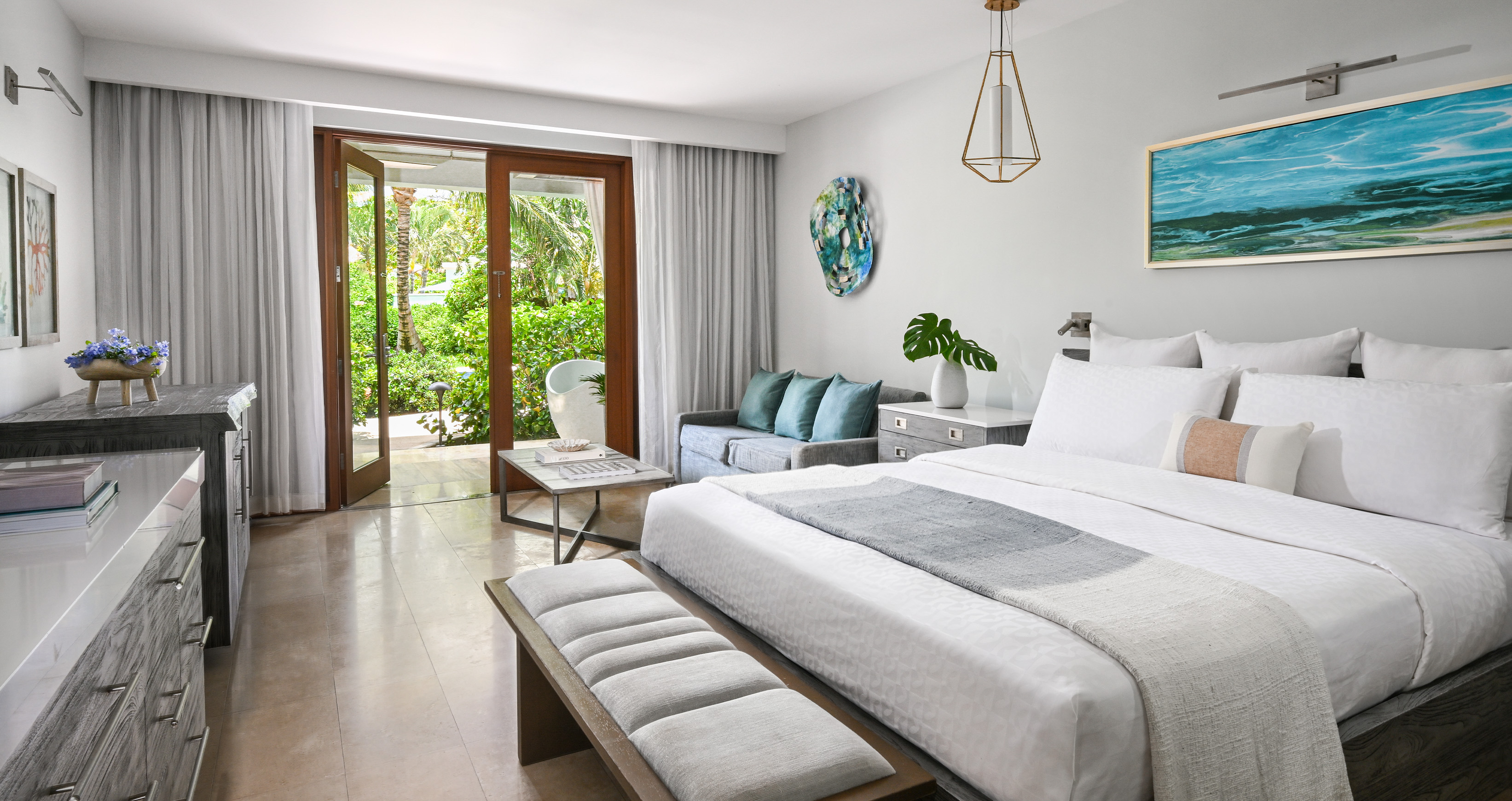 Lagoon, Walkout, Palm, Junior Suite, Patio, Bathtub, Club Floor, South Wing